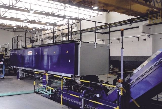 Aichelin Unitherm_Mesh Belt Furnace with Muffle